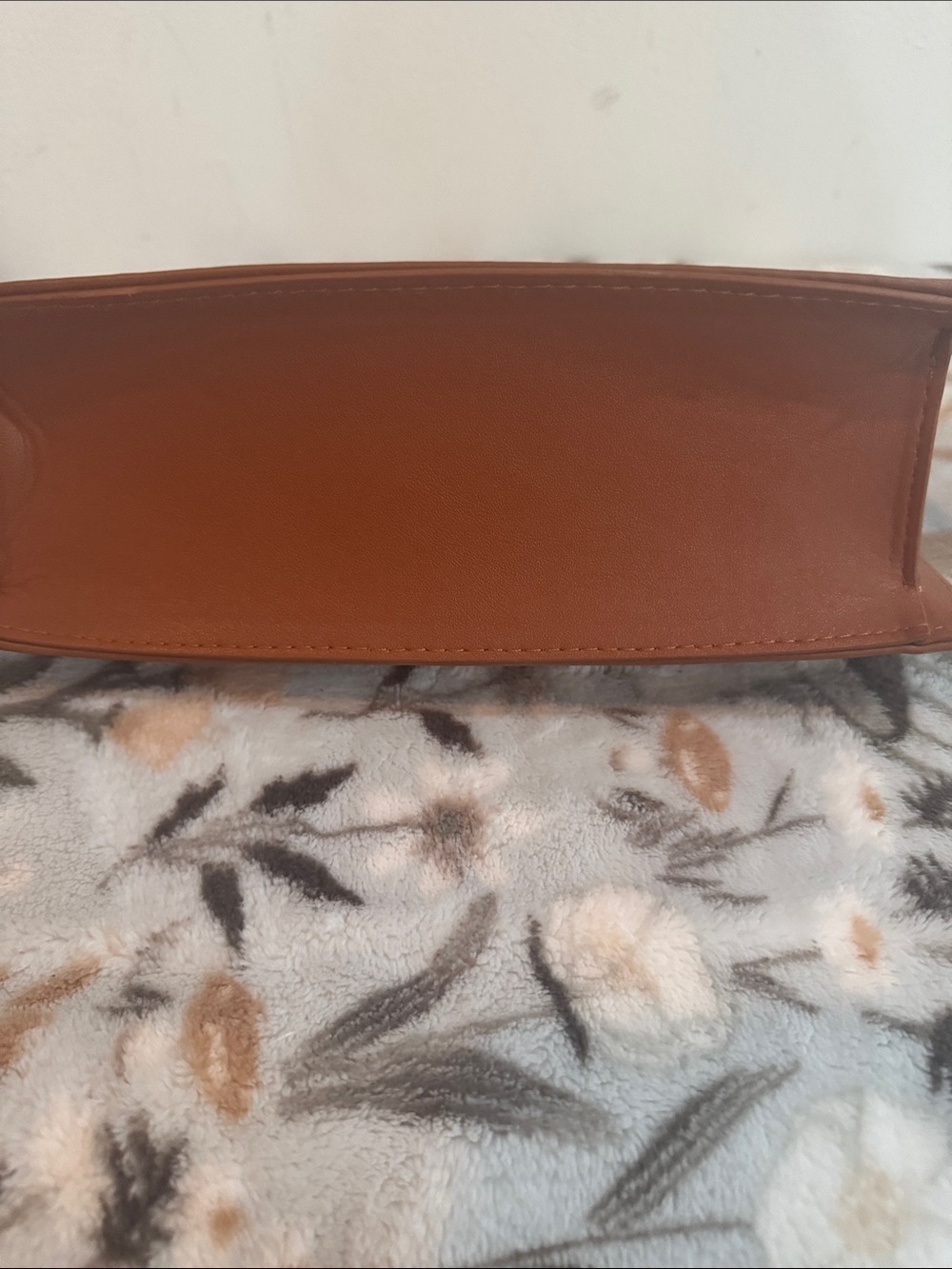 Tommy Bahama Straw Clutch with Brown Trim and Gold Buckle - Picture 6 of 10